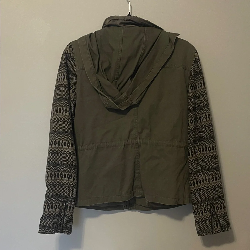 CoffeeShop Olive Utility Jacket with Patterned Sleeves - Picture 2 of 6